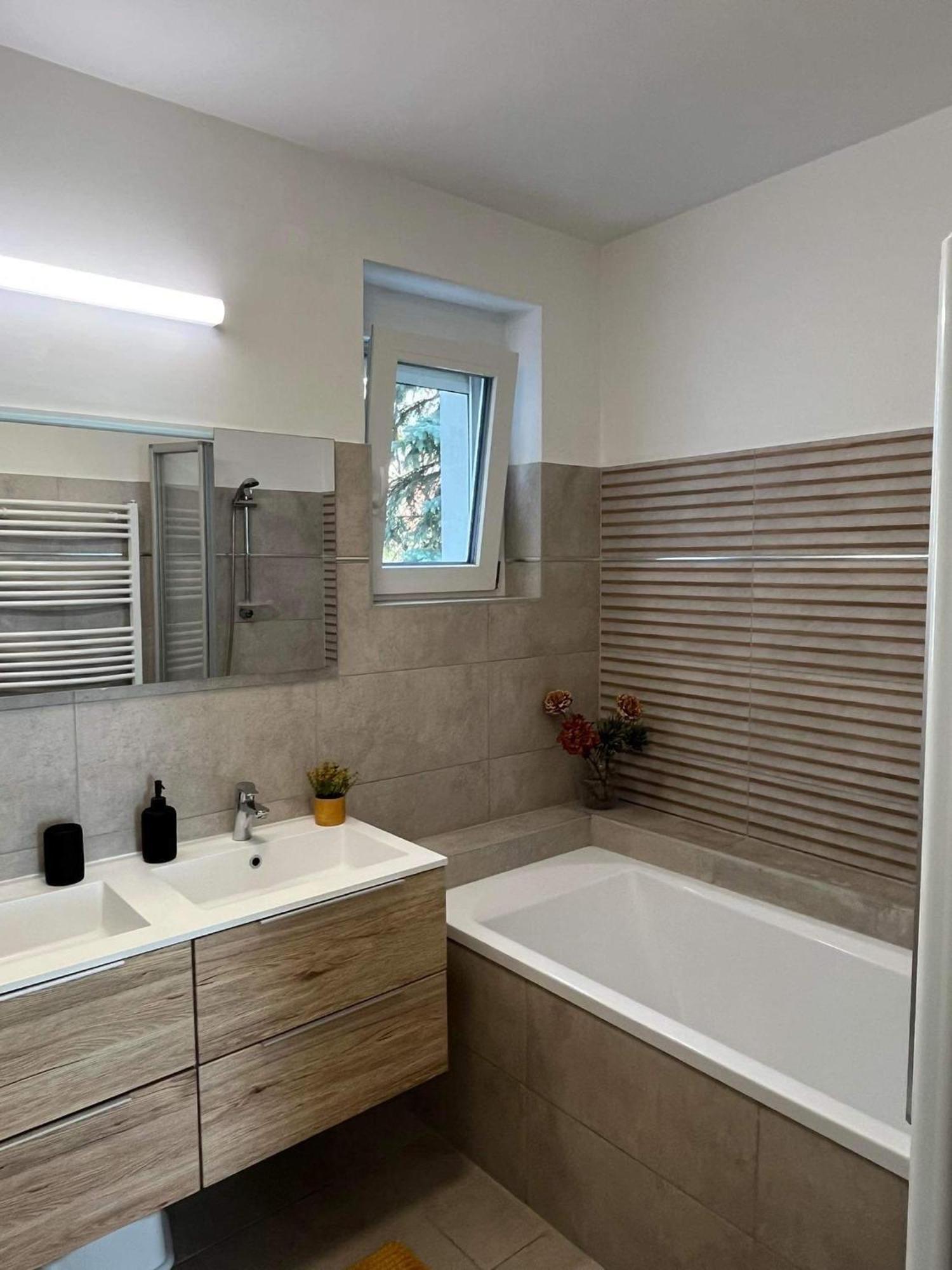 Ada Apartman Šoproň Exteriér fotografie